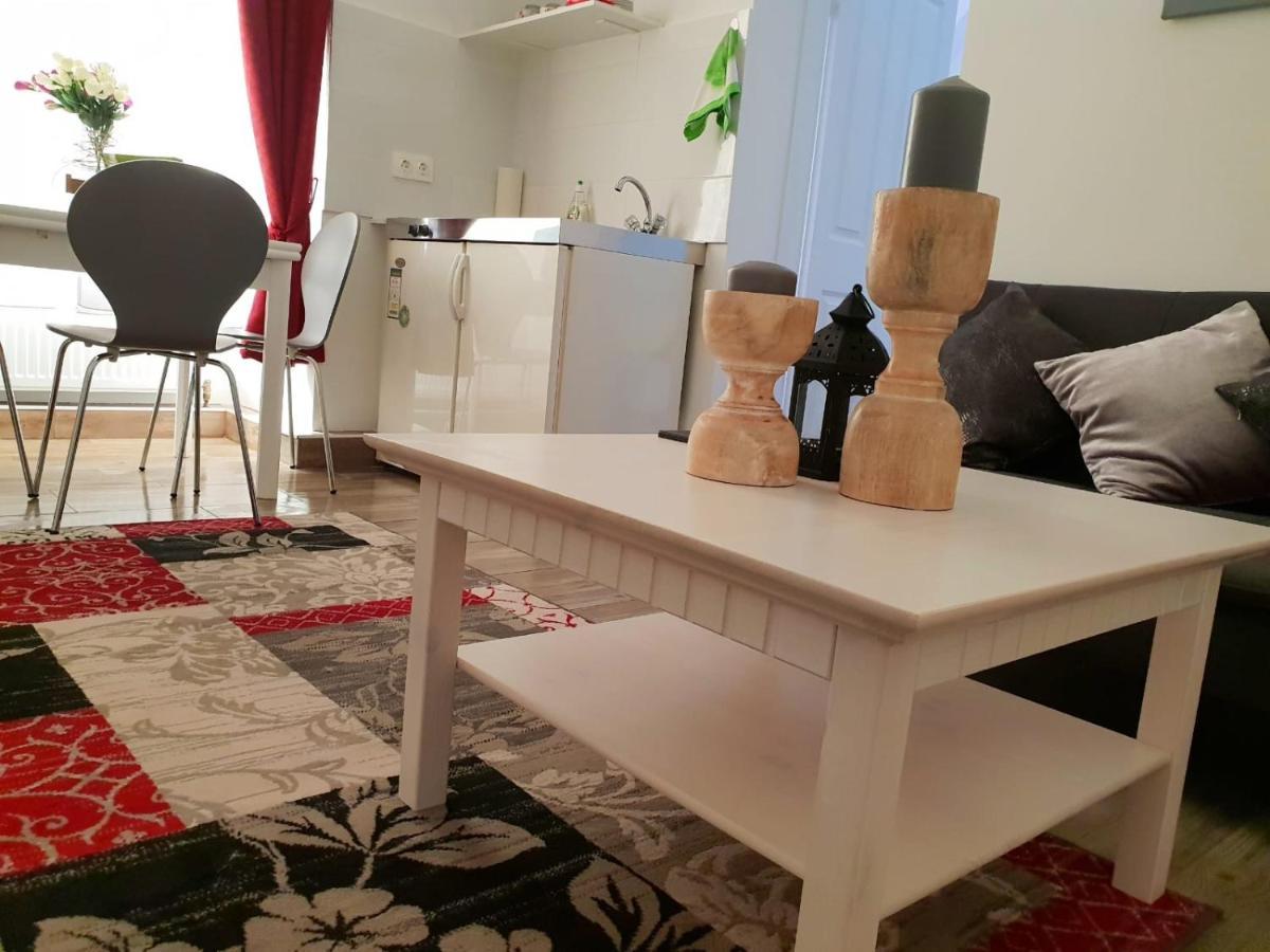 וינה Cozy City Apartment 5 מראה חיצוני תמונה